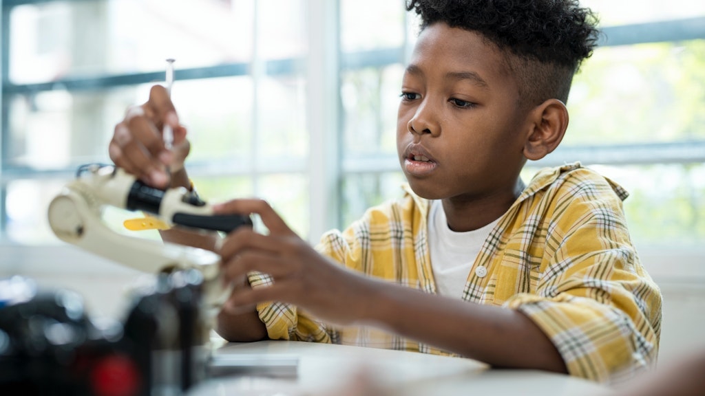 About page Stock Students with robots 3 1310582960